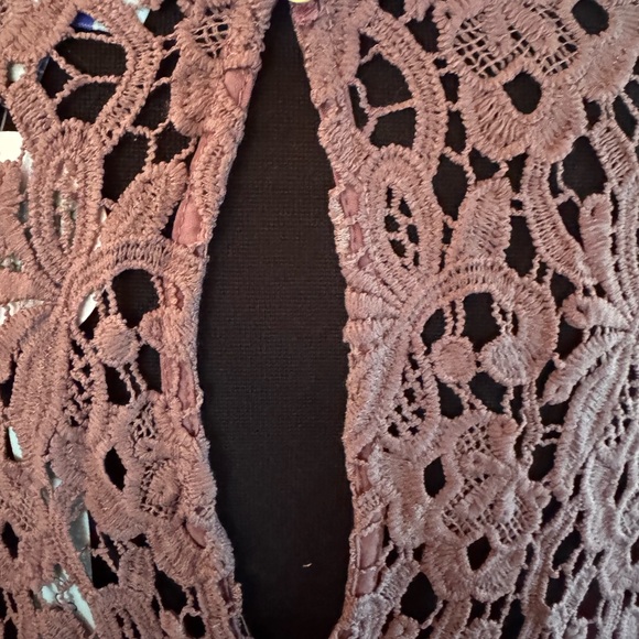 She + Sky Boho Open Embroidered Lavender/Mauve Top Size L NWT - Picture 4 of 8